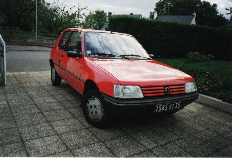 http://www.forum-peugeot.com/Forum/mesimages/19693/0 - 206 junior.jpg